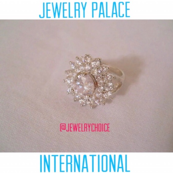 925 Stamped Silver Heart Shape Cubic Zirconia Ring - Picture 2 of 12